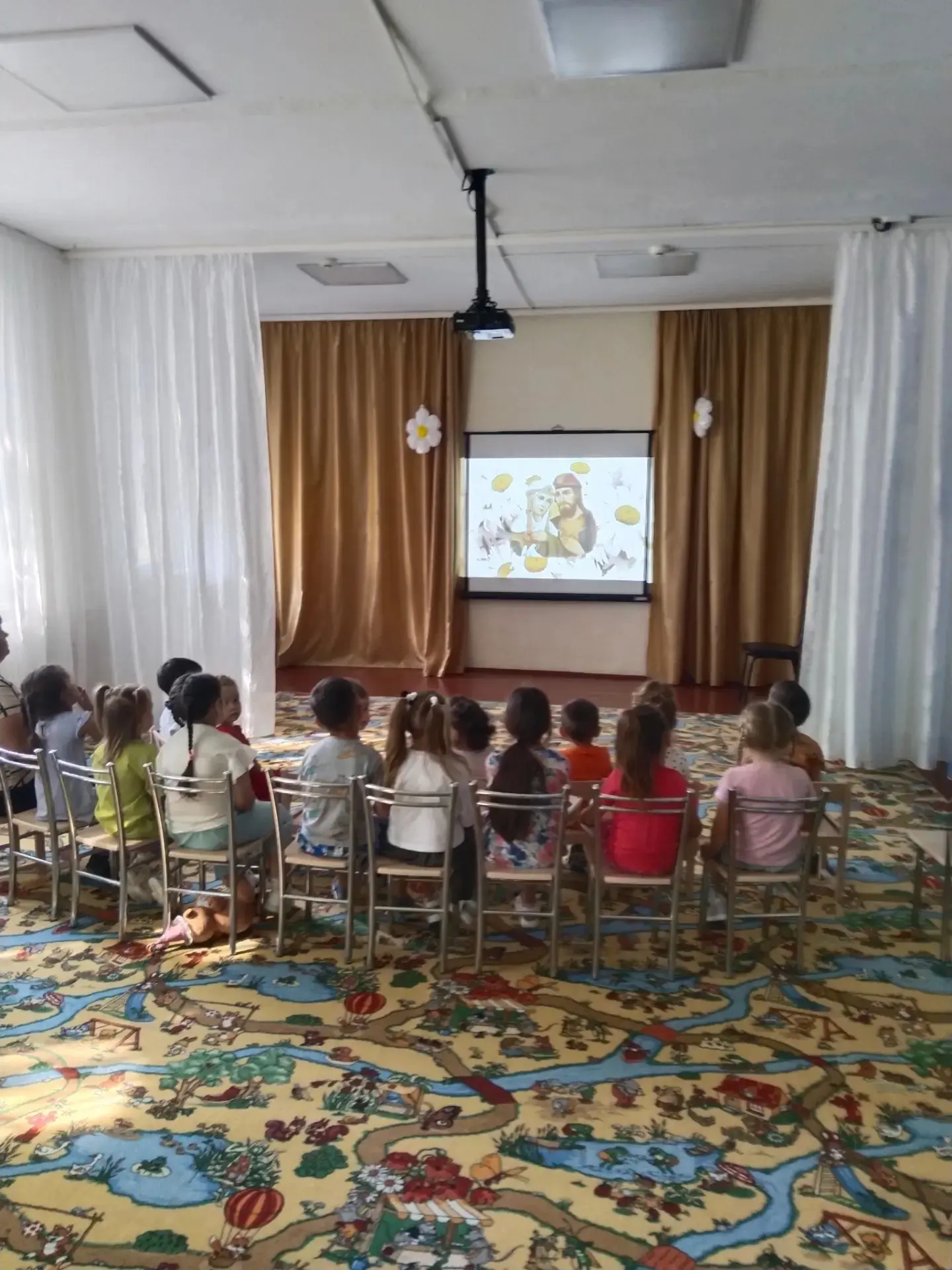 8 июля — День семьи, любви и верности! 🎉

В нашем детском саду мы с радостью отмечаем один из самых