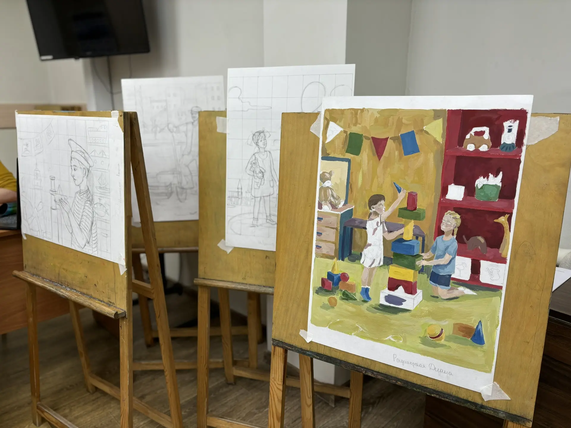 👍Пятые классы активно работают над итоговыми композициями🎨