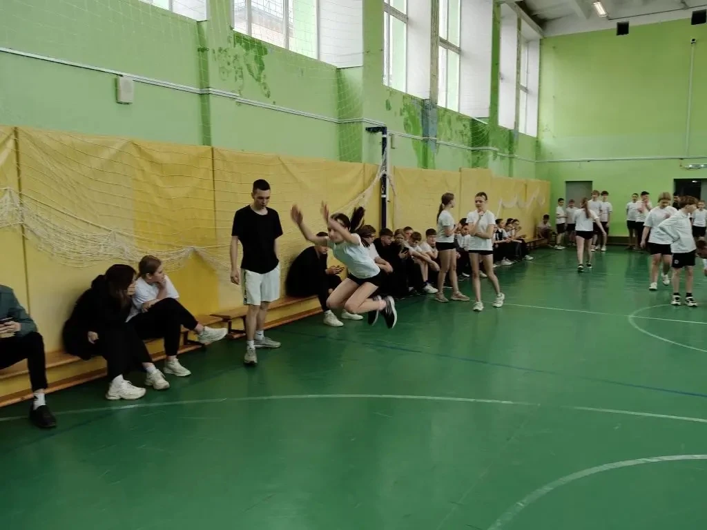 🚀 Земля, внимание! 🚀 Сегодня, 10 апреля, в нашей школе прошёл «Космический марафон», приуроченный ко