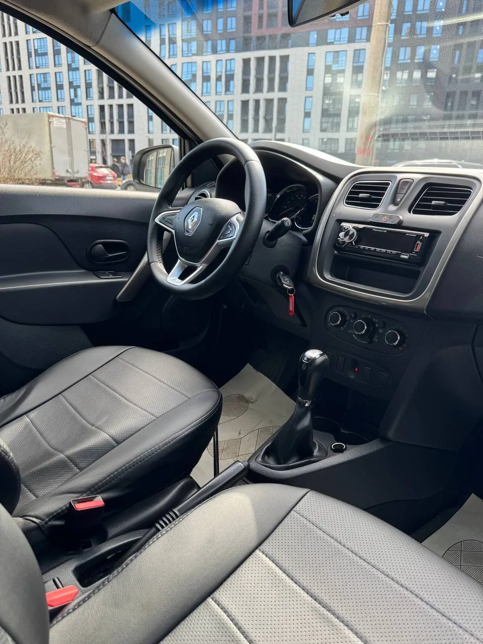 😍Скидка 20.000₽  Renault Logan  ▪️ Год выпуска — 2021 ▪️ 1.6 | автомат | 102 лс ▪️ 110 тысяч на одом