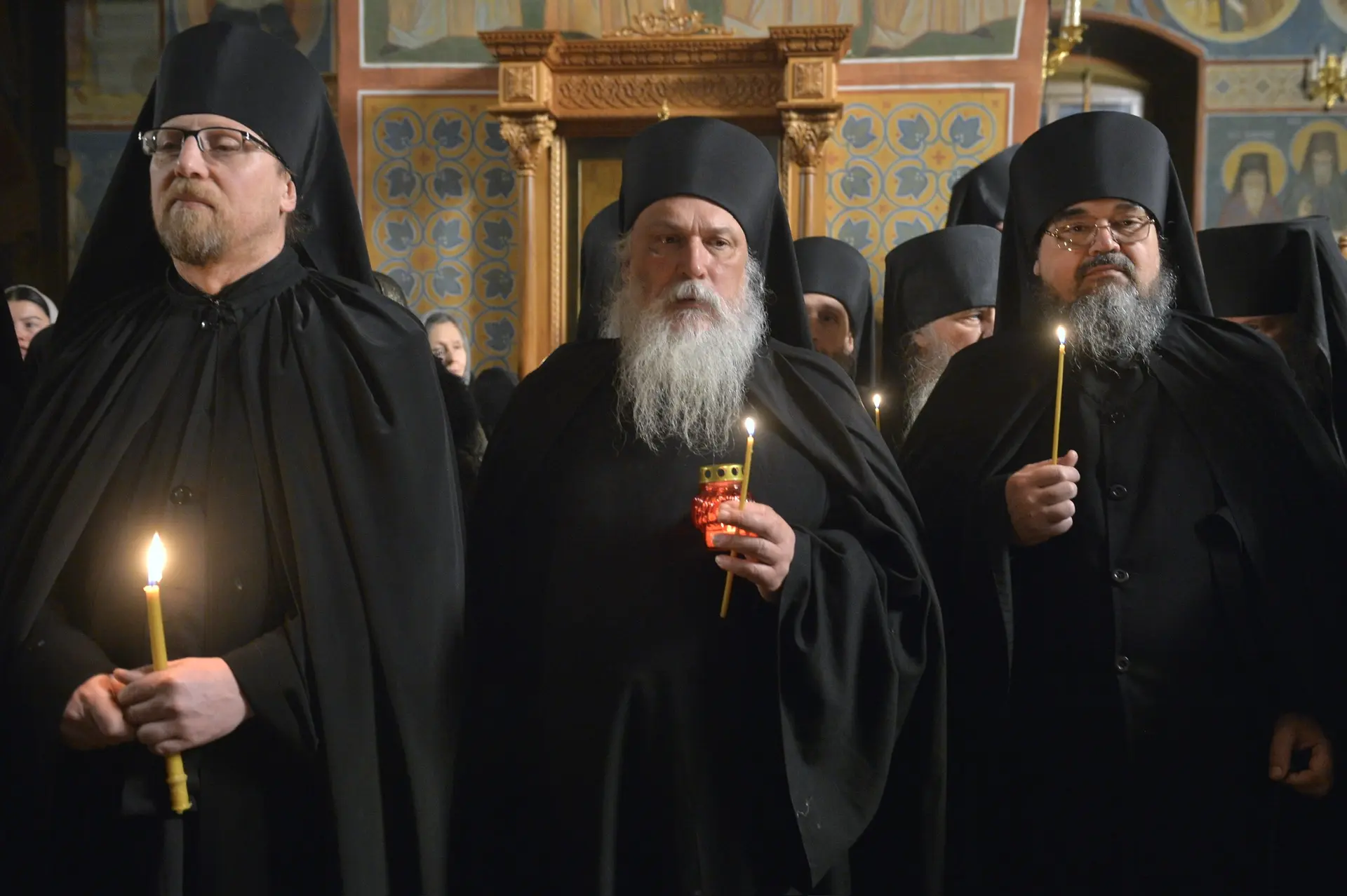 Чин погребения Плащаницы в Оптиной пустыни.  Фотоальбом: https://vk.ru/album-17454662_310563234