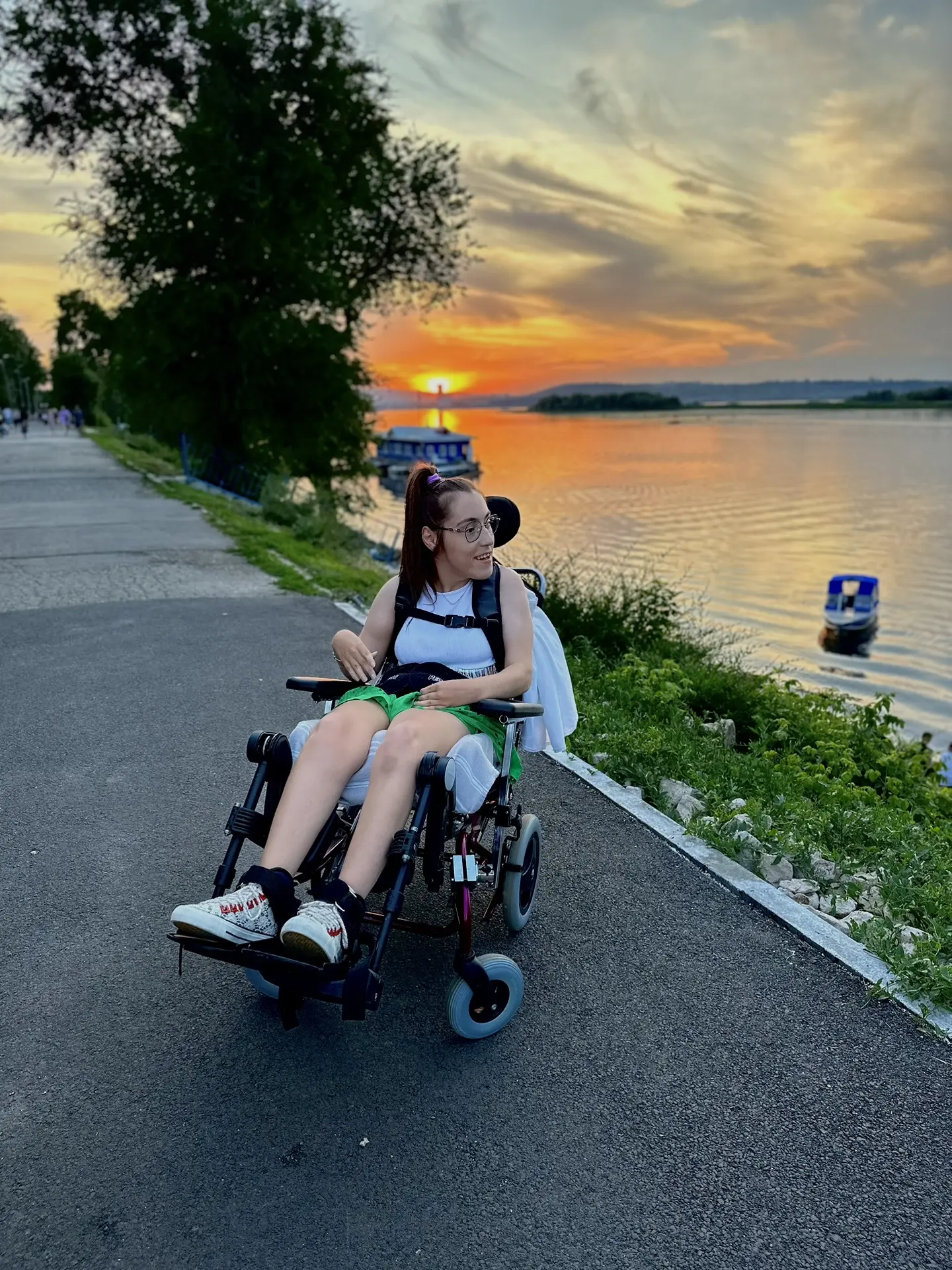 Дорогая наша Юлянька!❤️

Поздравляем тебя с днём рождения доченьки ,а также нашу любимую Леруську с 