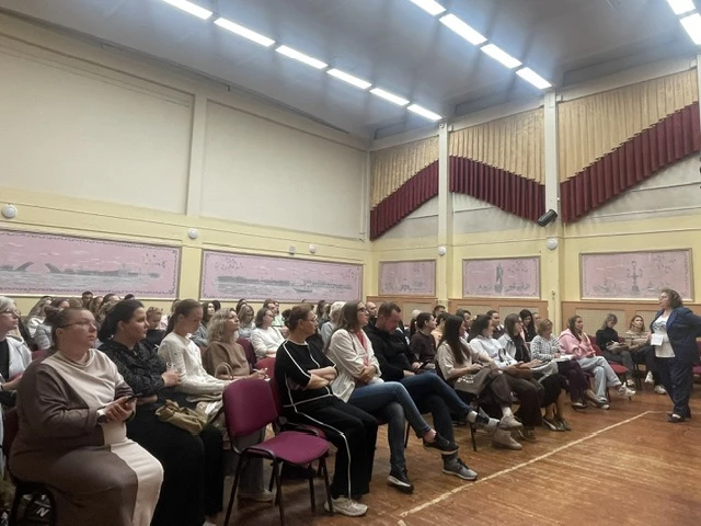 В преддверии нового учебного года в нашей школе прошло собрание для родителей будущих п...