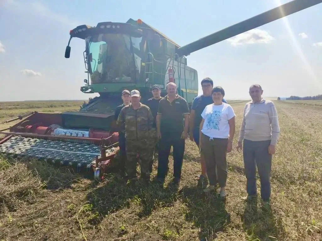 🌾 В Ртищевском районе продолжается уборочная кампания