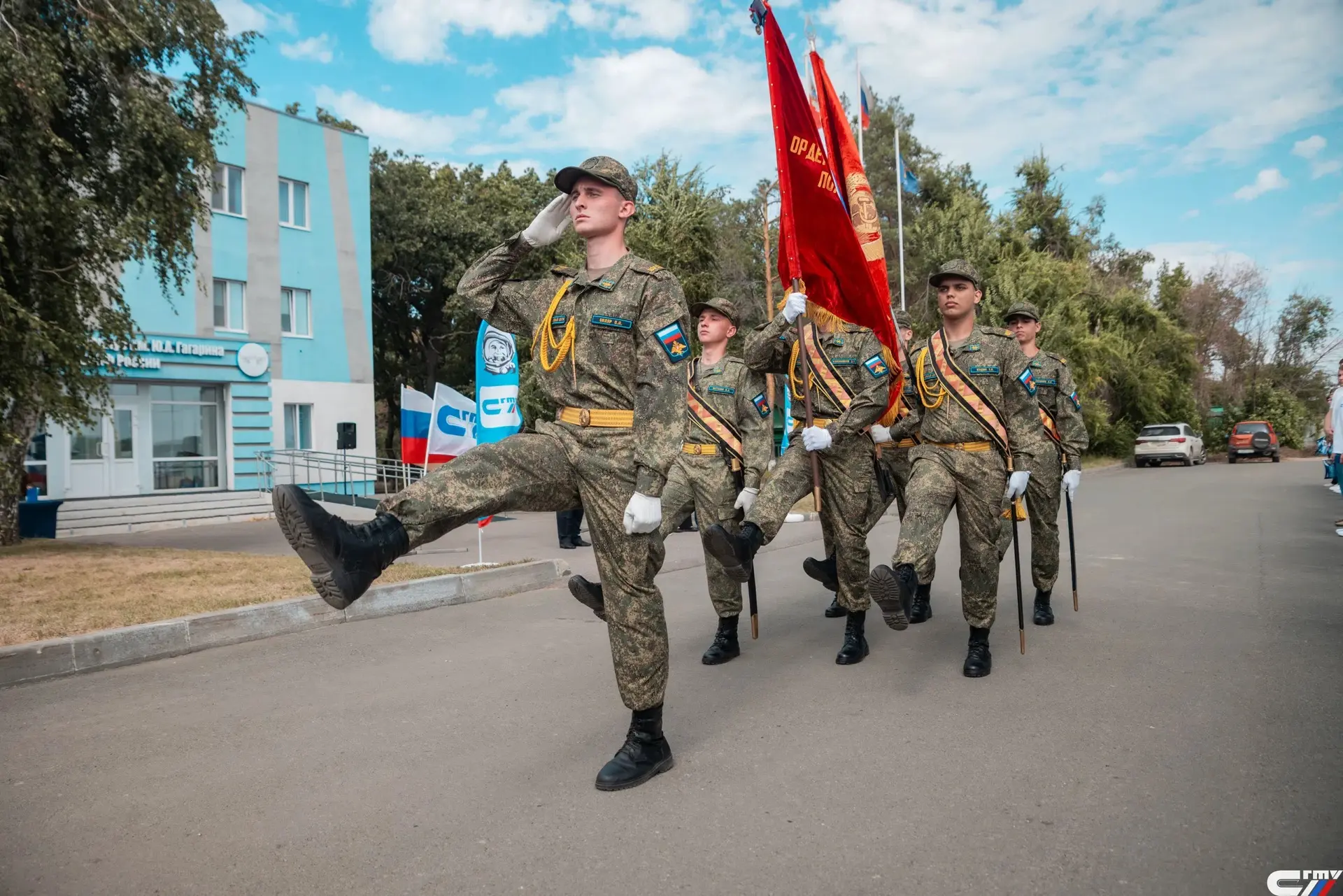 🎓 Студбилеты вручили в аэроклубе