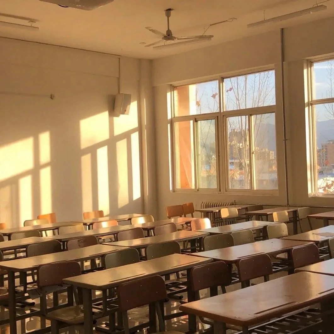 ⚡️Из-за жесткой конкуренции и высокой стоимости обучения в российских вузах абитуриенты из РФ стали 