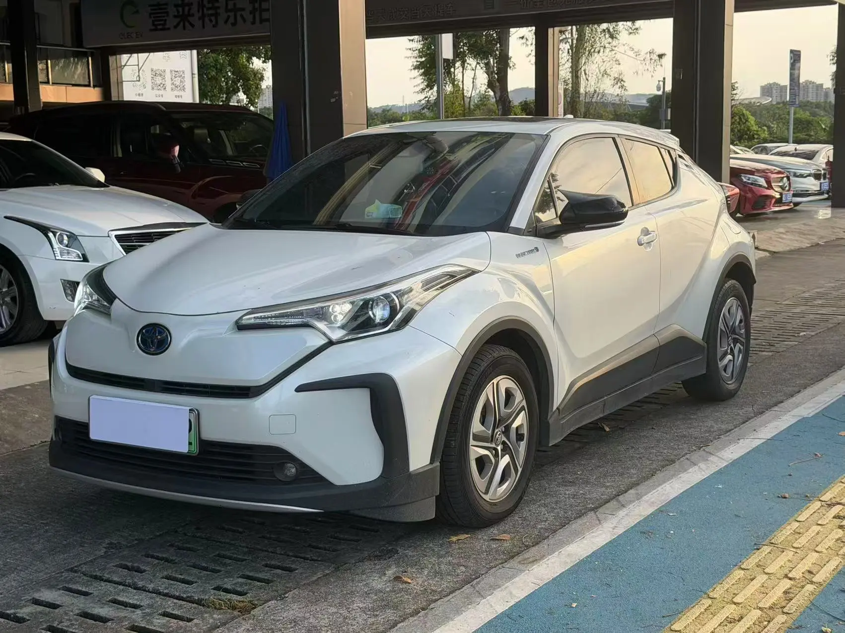 ЭЛЕКТРОМОБИЛЬ ИЗ КИТАЯ — TOYOTA IZOA E (C-HR EV) 400KM