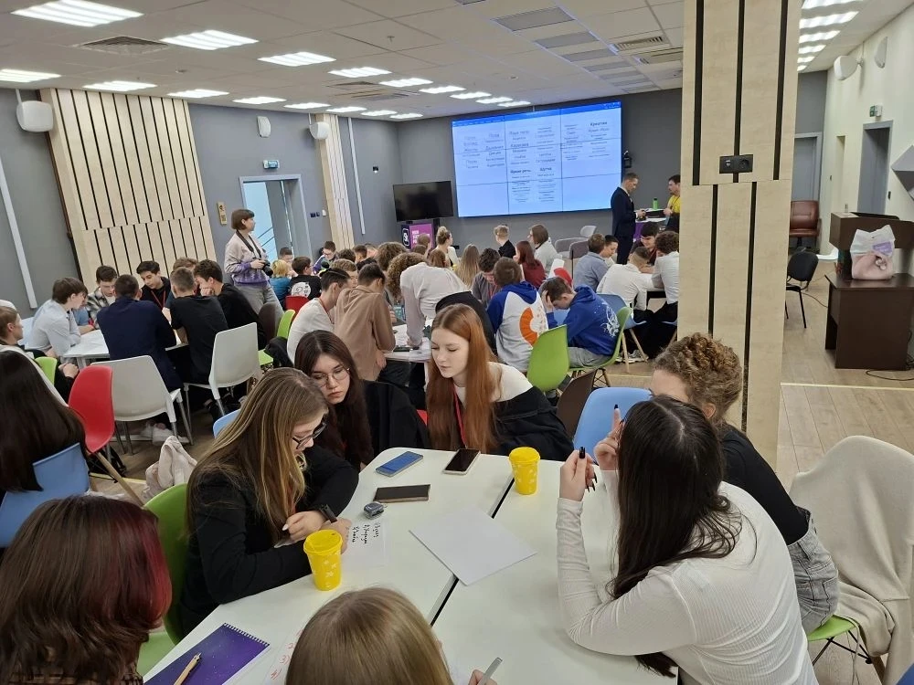 🎓 Внимание, конкурсный отбор для школьников Югры 8–11 классов!