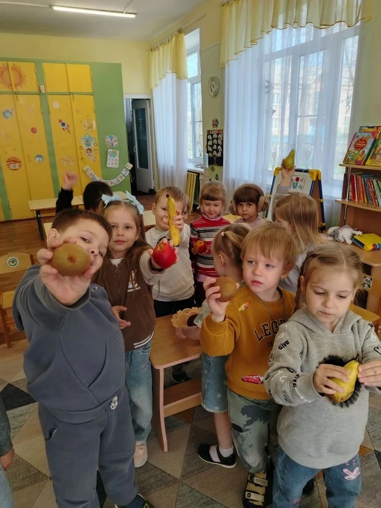 В рамках «Недели здорового питания» у ребят средней группы №5 прошёл вкусный мастер-кла...