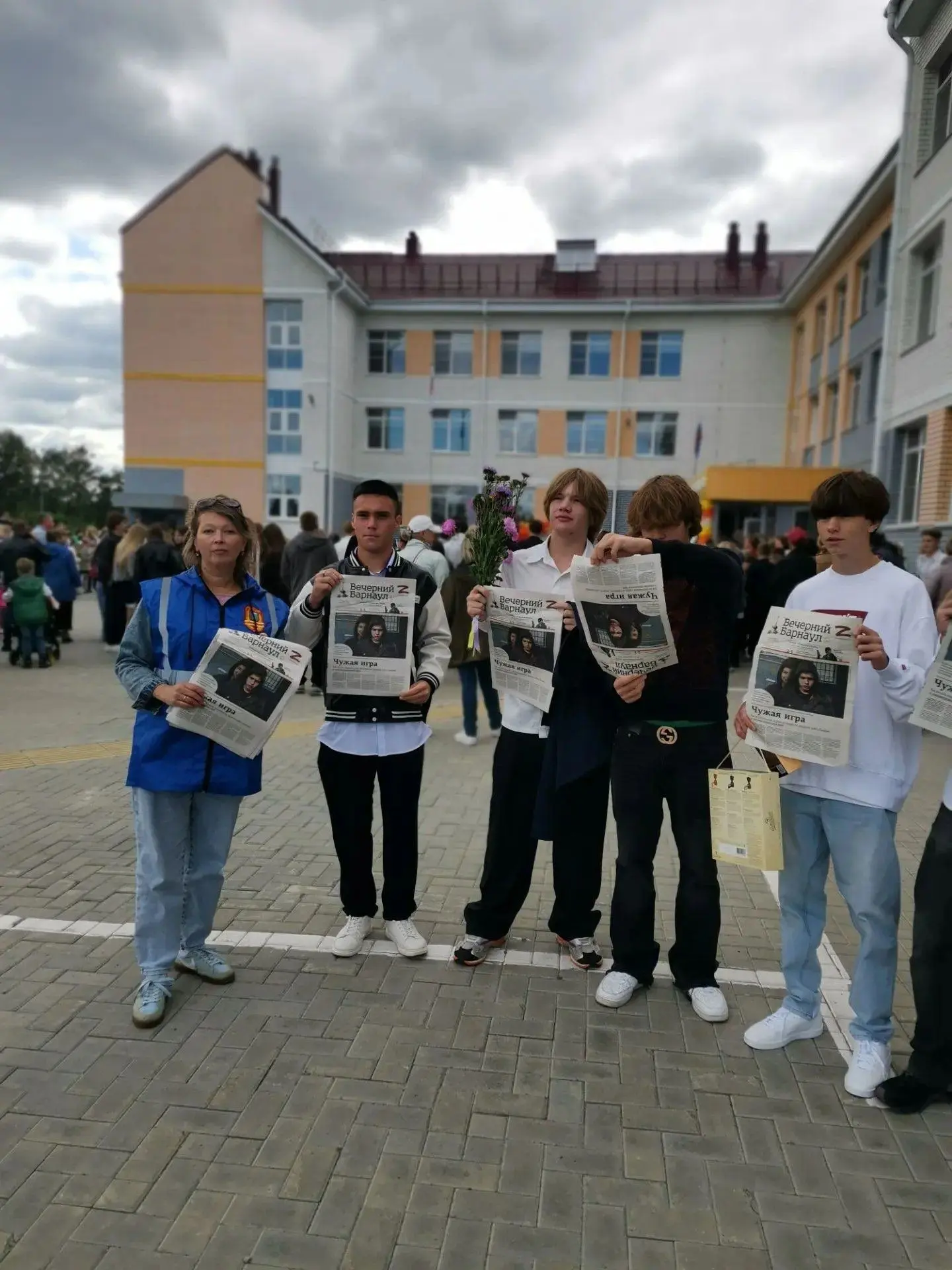 Общественники провели рейды и рассказали жителям о защите от радикальных идей