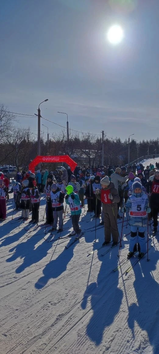 ⛷️18-го (среди 4-х классов) и 19-го (5-9 класс) февраля прошли городские соревнования по лыжным⛷️ го
