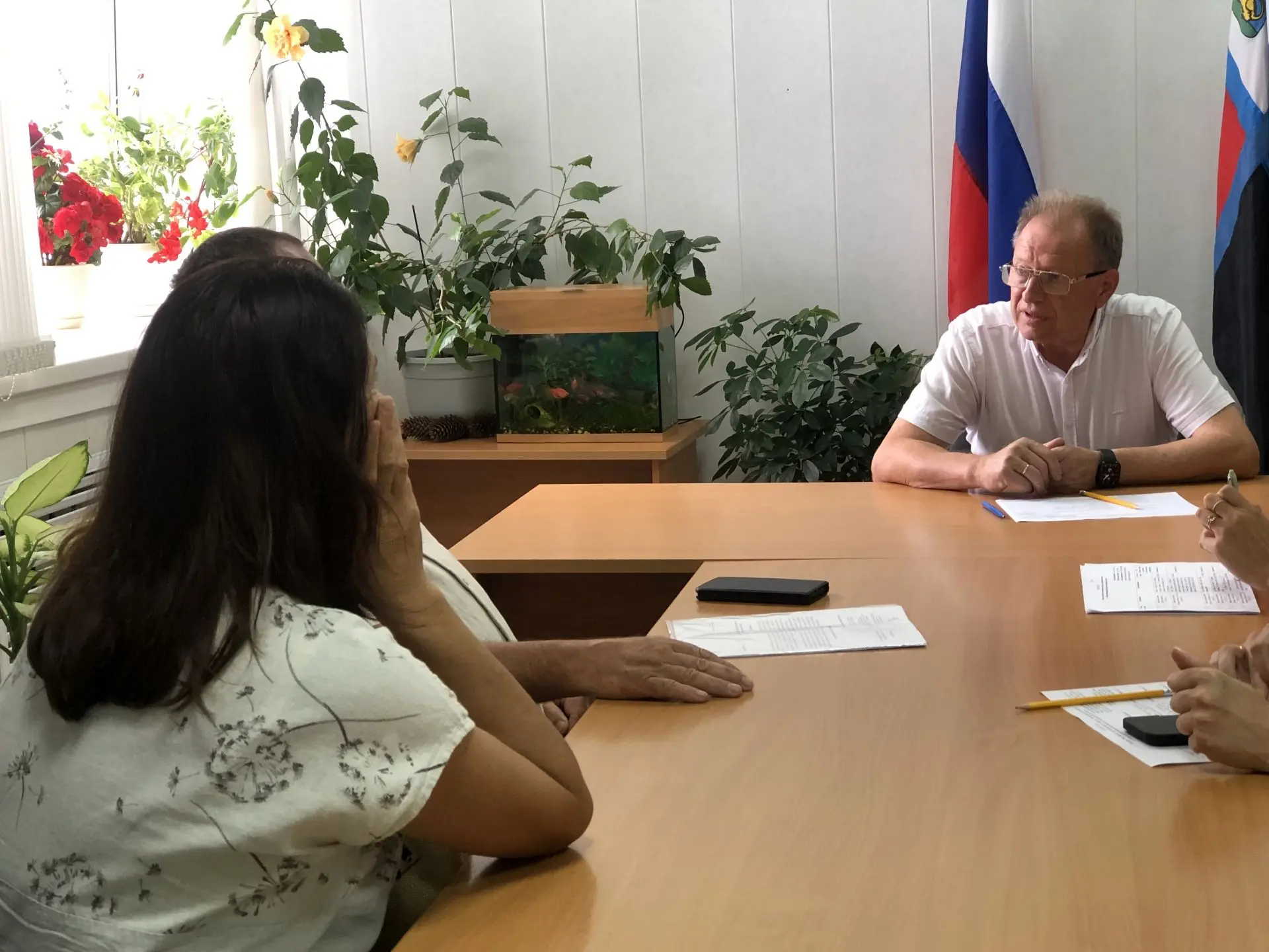 Провёл прием граждан по личным вопросам

Сегодня совместно с заявителями и моими заместителями рассм