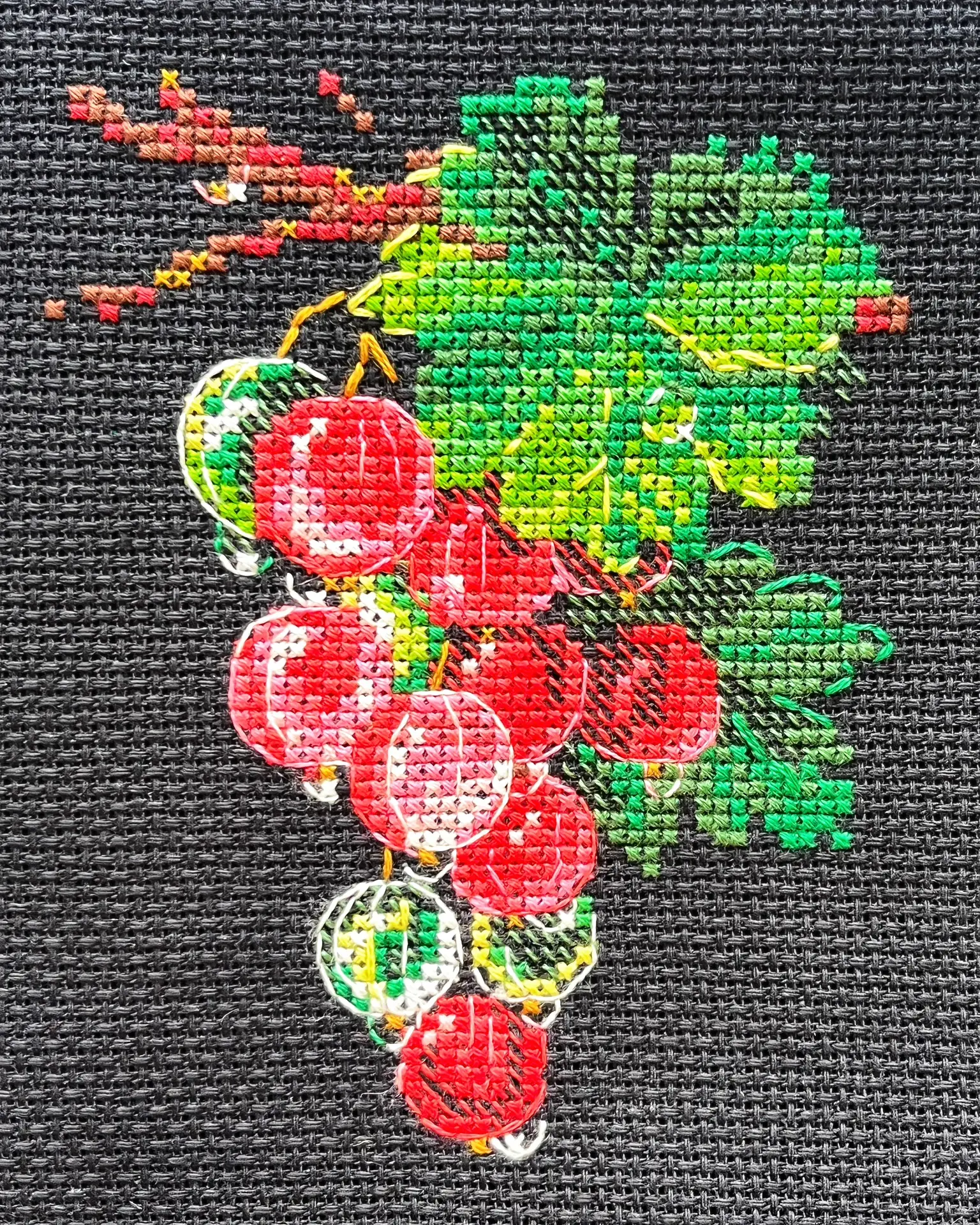 Неоновый ягодный рай! 🍓✨