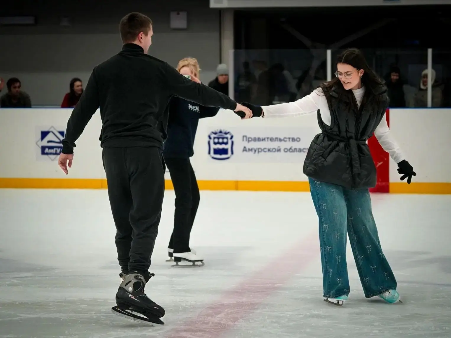 ⛸Настало время встать на коньки!