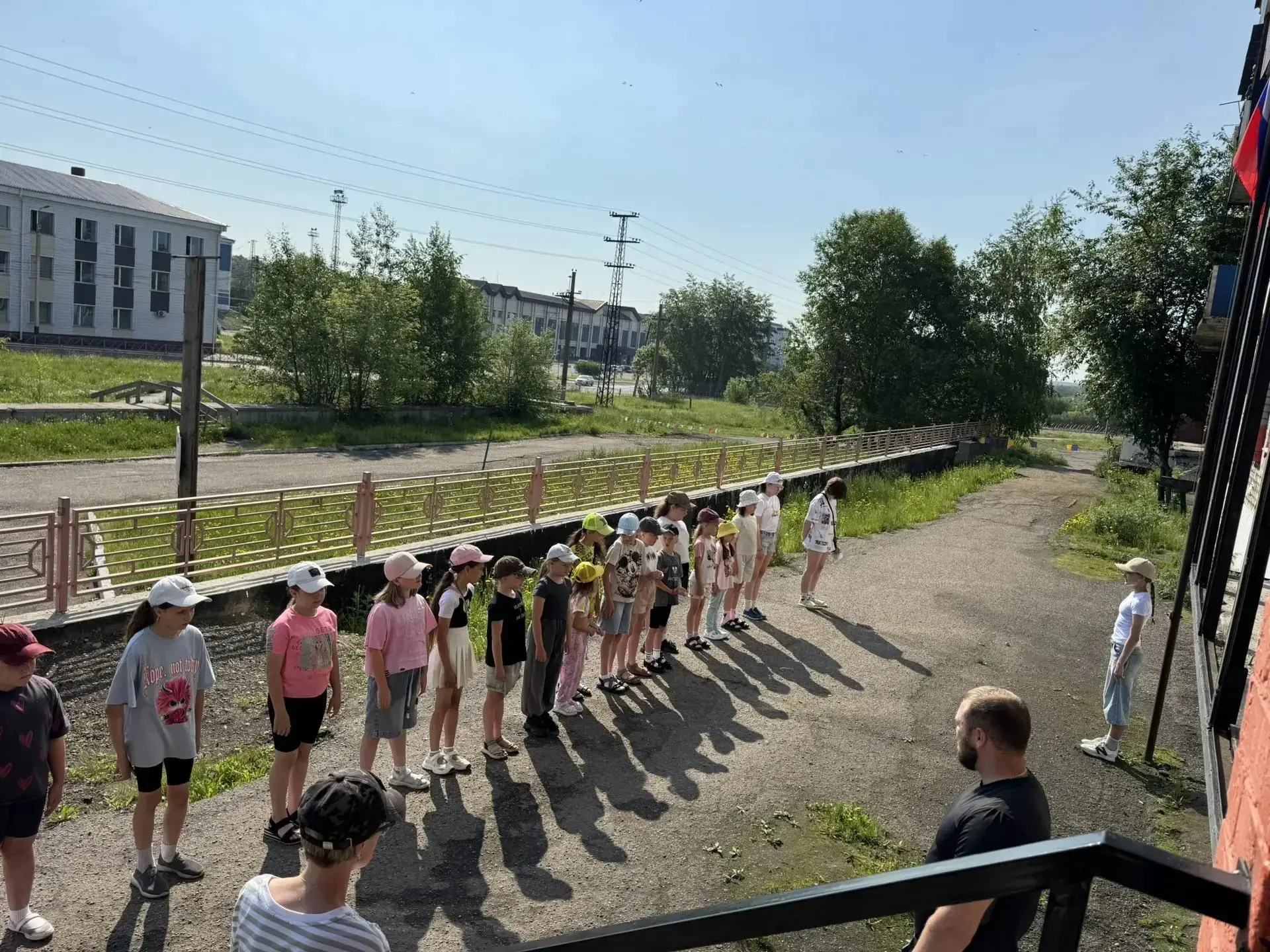 День в лагере: энергия, драйв и сладкие победы! 🏆🍭

Сегодняшний день в нашем лагере снова был поло