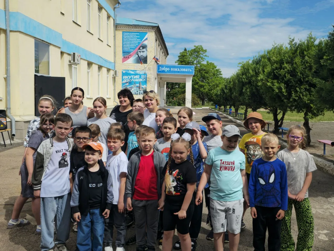 🤝Встреча спортсменов с детьми в школе в рамках акции «Спортивный Донбасс»

✅️В рамках республиканск