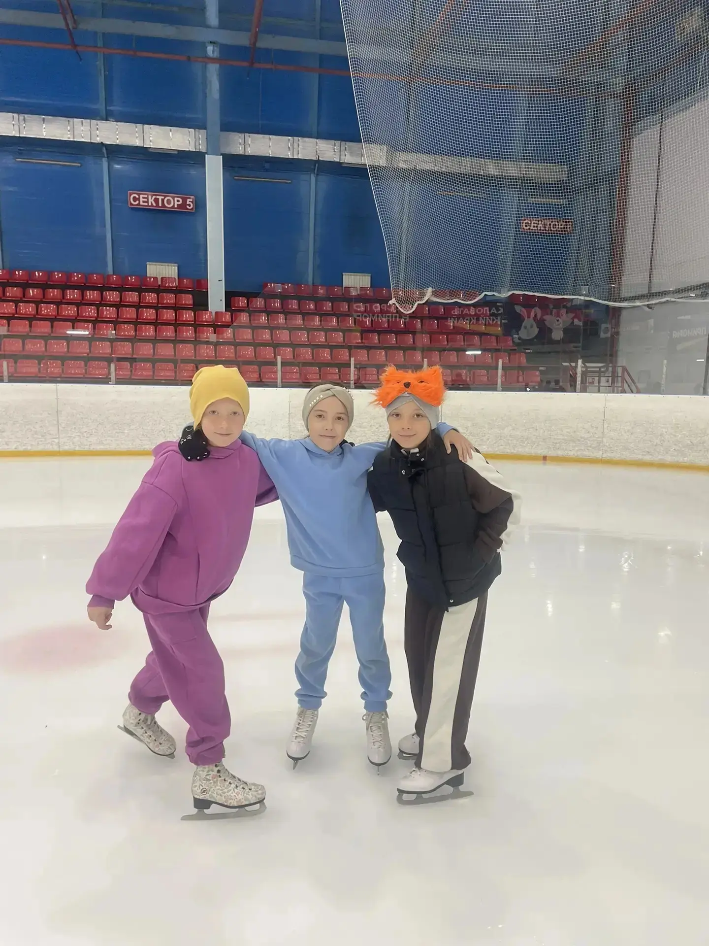 🚀Дни активностей продолжаются в пришкольном лагере.

⛸Утро началось максимально бодро - ребята отпр