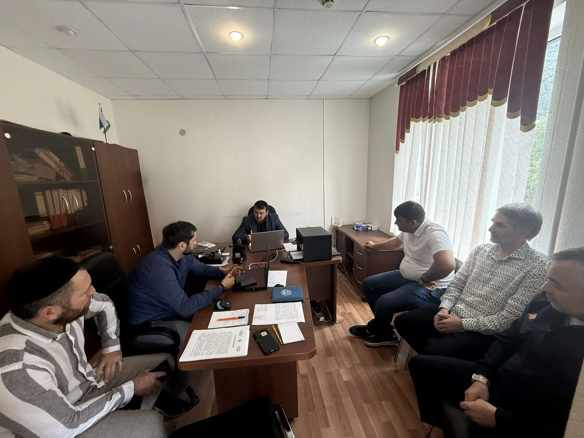 В администрации Джейрахского муниципального района было проведено заседание комиссии по...