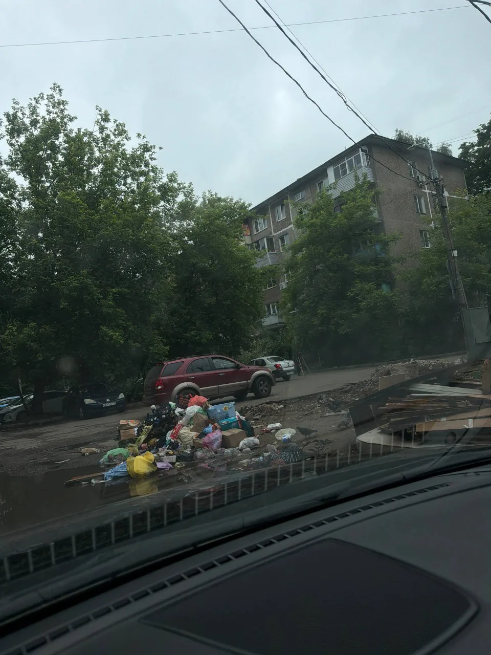 Мира 30 мусор прямо на дороге, это просто нет слов.

НЕ ЗАБУДЬ ПОДПИСАТЬСЯ ⤵️