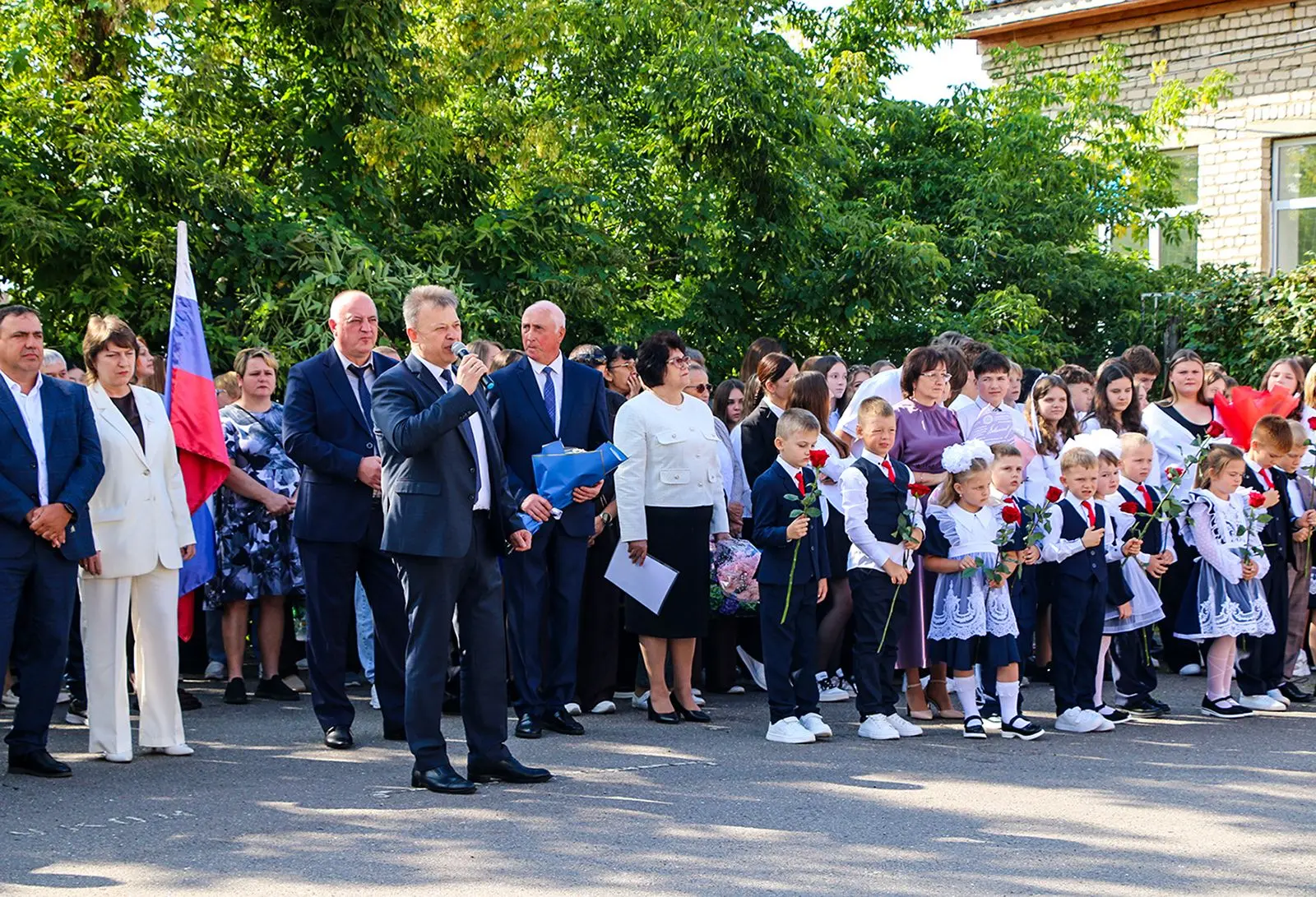 В добрый путь по дороге знаний!