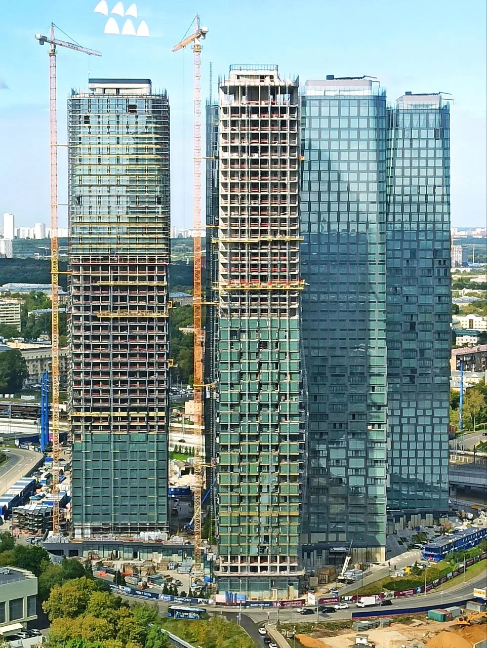Прогресс башен Ривер Парк Кутузовская в Москве. Фото от подписчика.