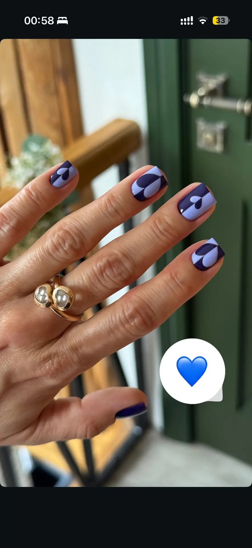 А еще , я вчера увидела такой дизайн, необычный 💙.  Девочки, кто не знает что сделать ...