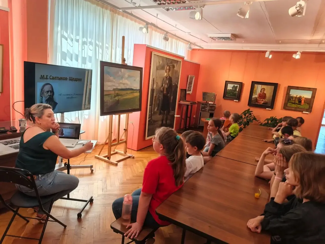 Как прошёл наш день в школьном лагере? ☀️🎨

Сегодняшний день в нашем лагере начался с бодрящей заря
