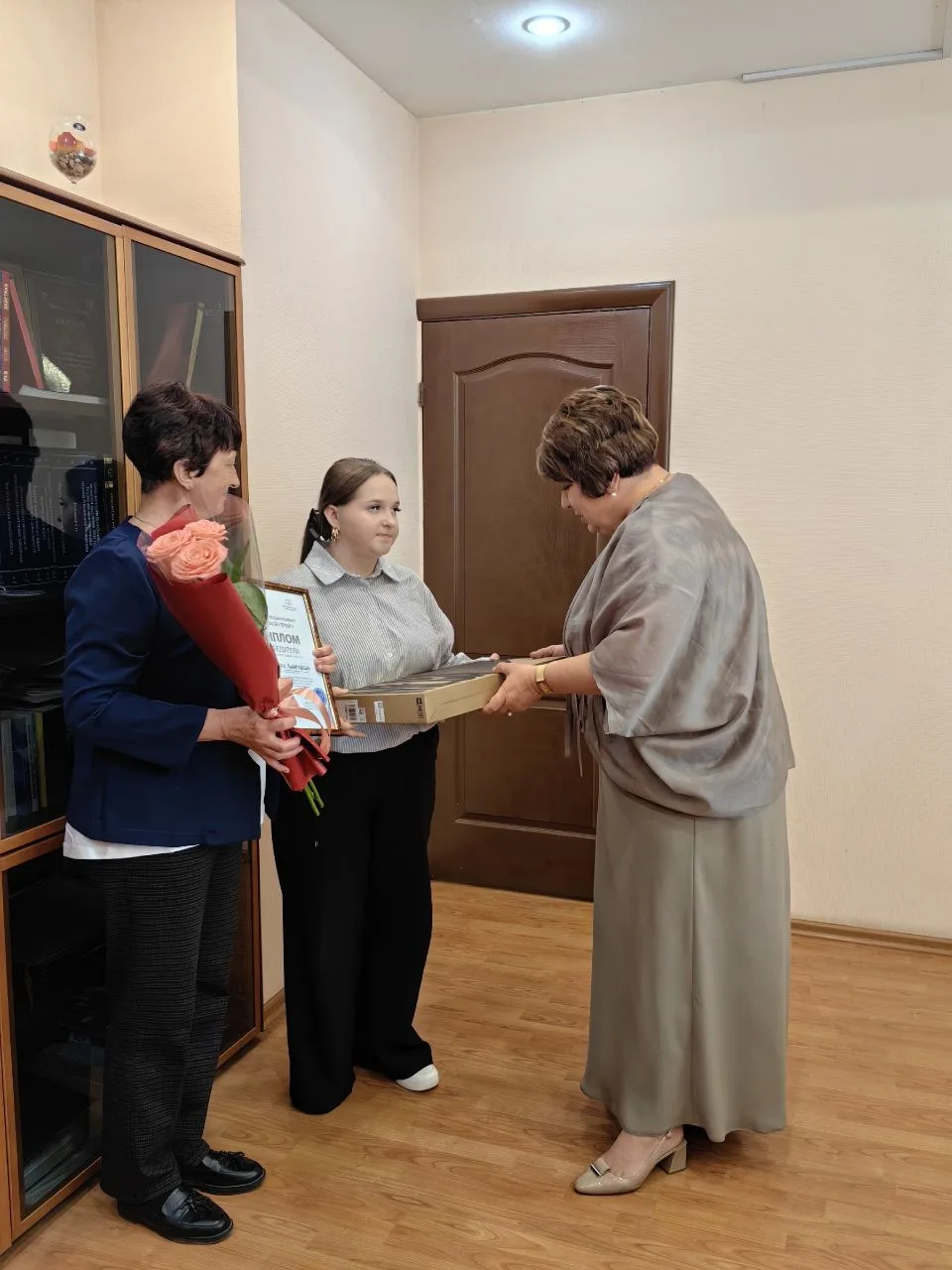 В конце марта были подведены итоги Второго Всероссийского конкурса сочинений «Кто мой герой». В этом