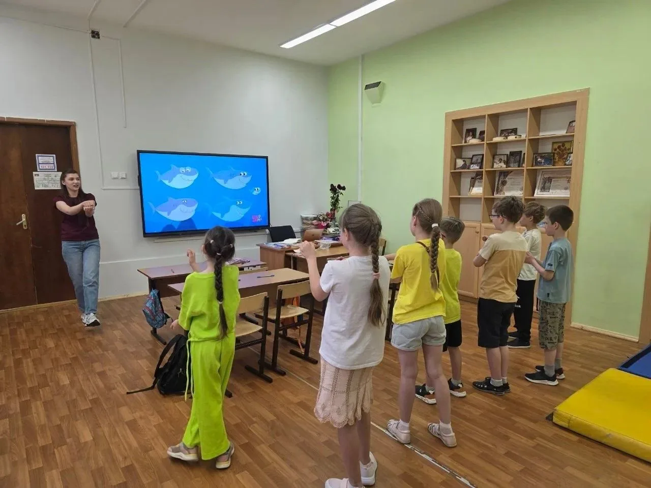 🕵️‍♂️ ВТОРАЯ СМЕНА АНГЛИЙСКОГО КЛУБА «ШКОЛА ДЕТЕКТИВОВ»!

«Джентльмены, дело не терпит отлагательст