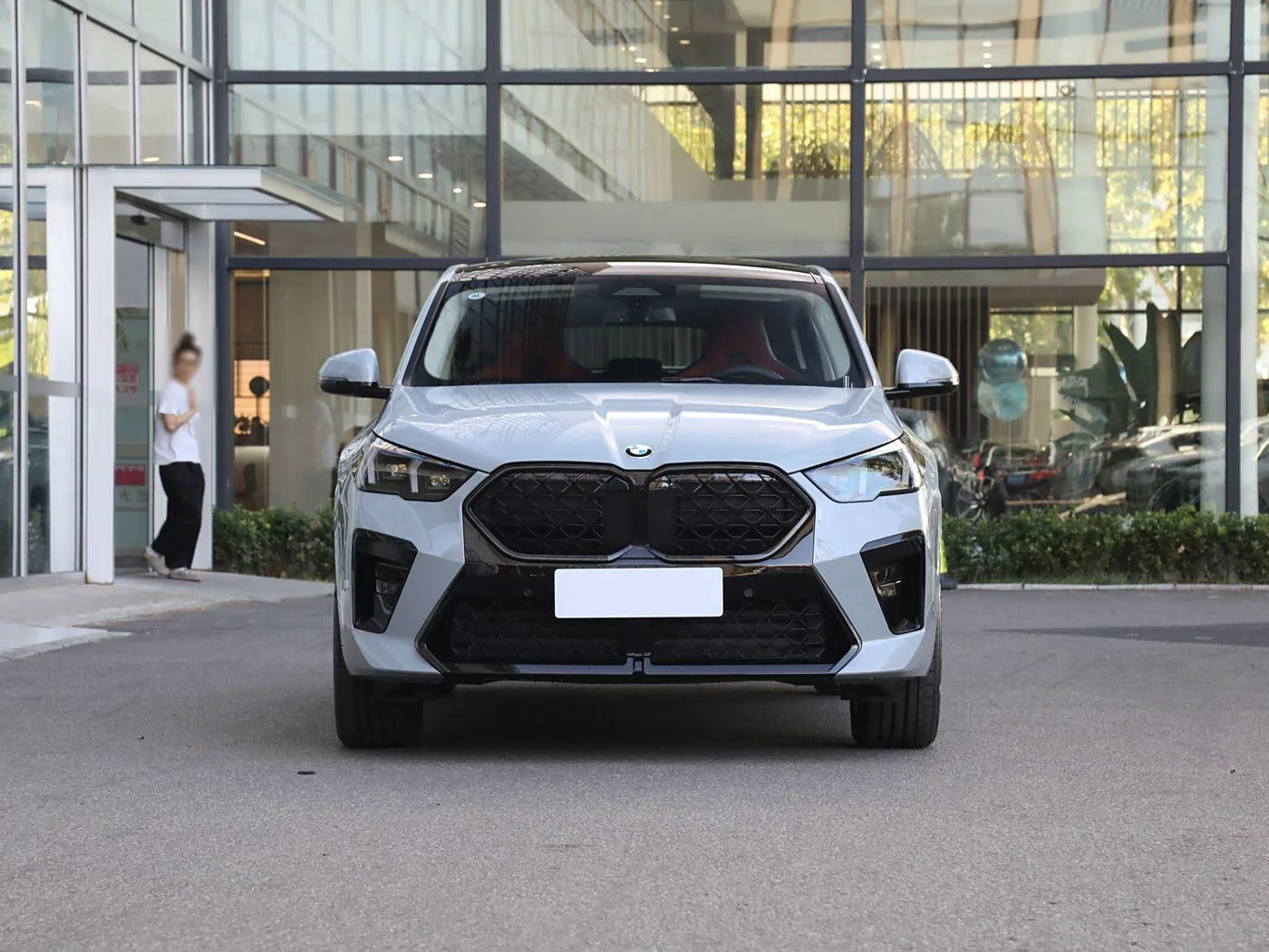BMW X2 sDrive25i M Sport Package • 2025 • 🇨🇳🇩🇪