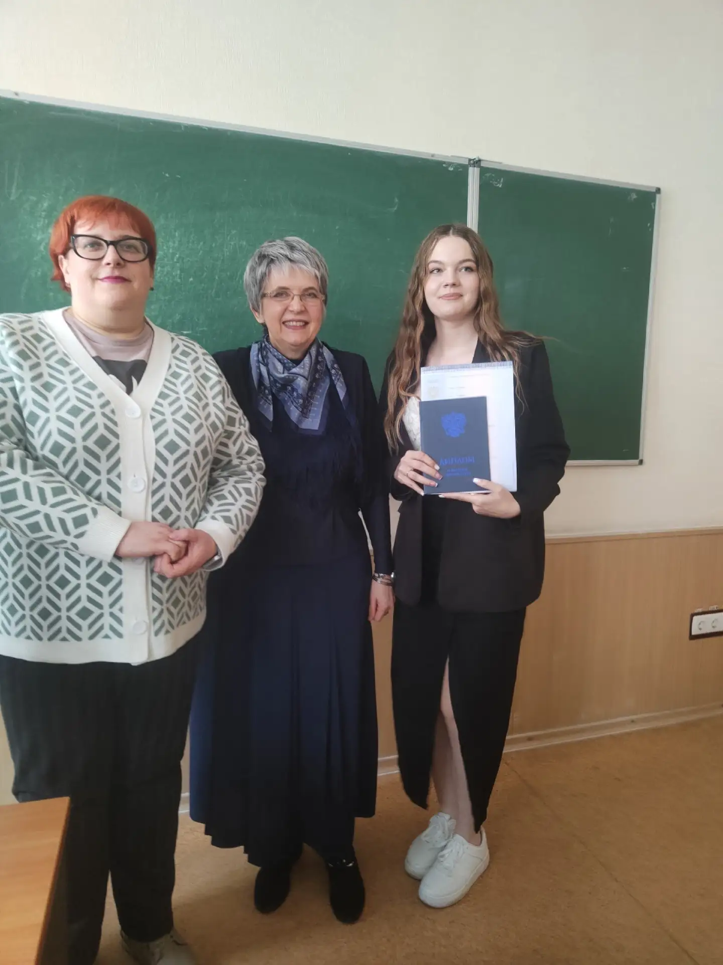 На филологическом факультете вручили дипломы выпускникам-заочникам   ✅ На филологическом факультете 