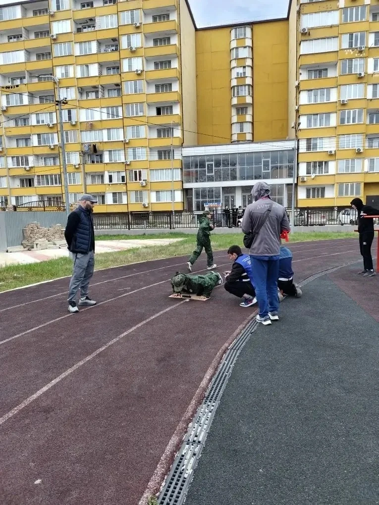 Сегодня команды средней и старшей возрастных групп нашей школы приняли участие в муниципальном этапе