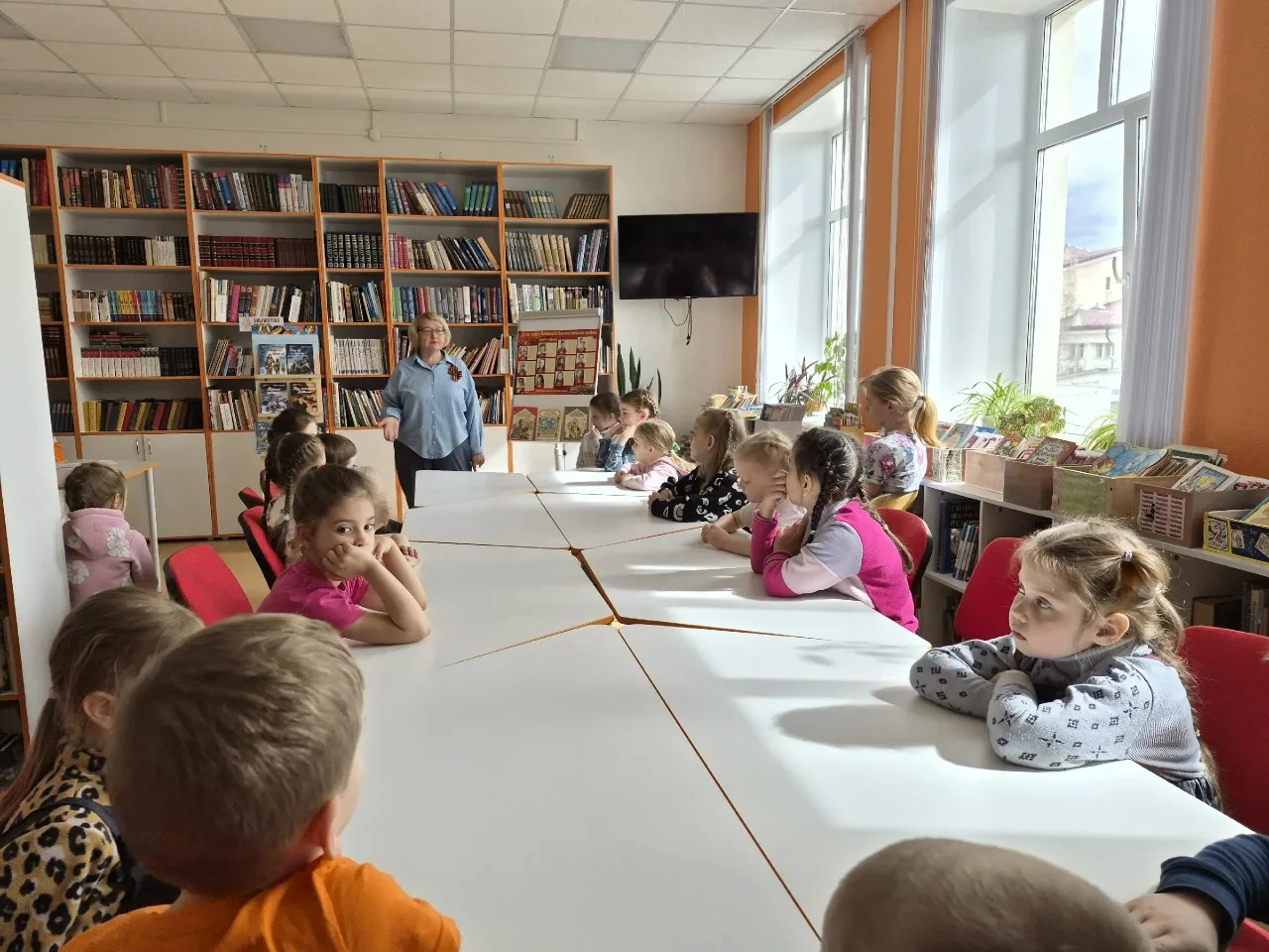 Сегодня гостями нашей библиотеки стали воспитанники подготовительной группы детского са...