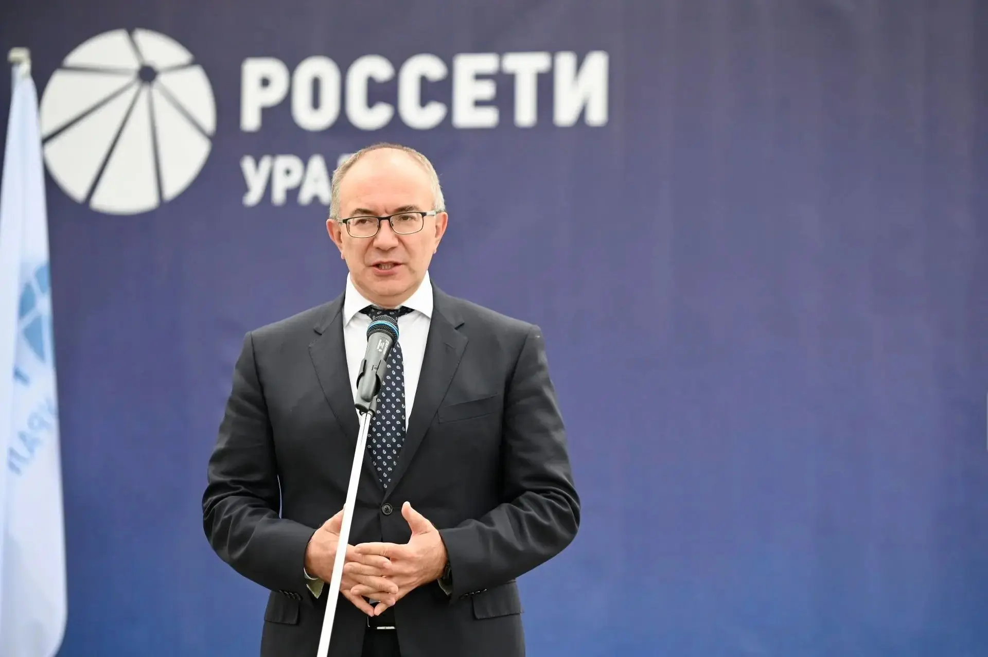 Награды за работу в непогоду получили около 80 сотрудников свердловского филиала «Россети Урал»

Поч