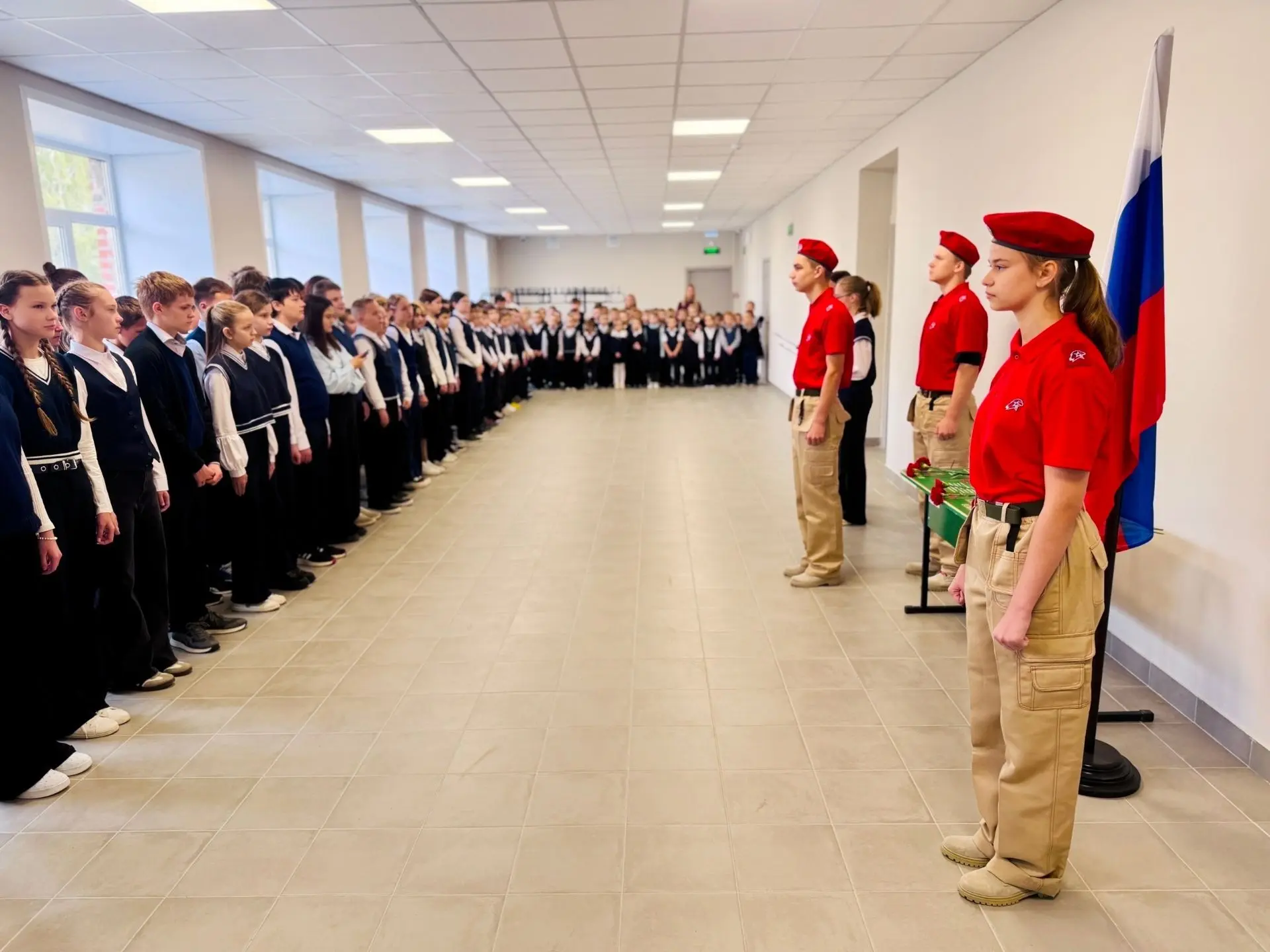 🎖️В школе № 17 им. Т.Н. Хренникова почтили память выпускника Дениса Евгеньевича Пальчи...