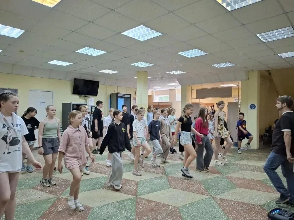✨День шестой в лагере «Живем в России единой!»: эмоции, творчество и активный отдых!