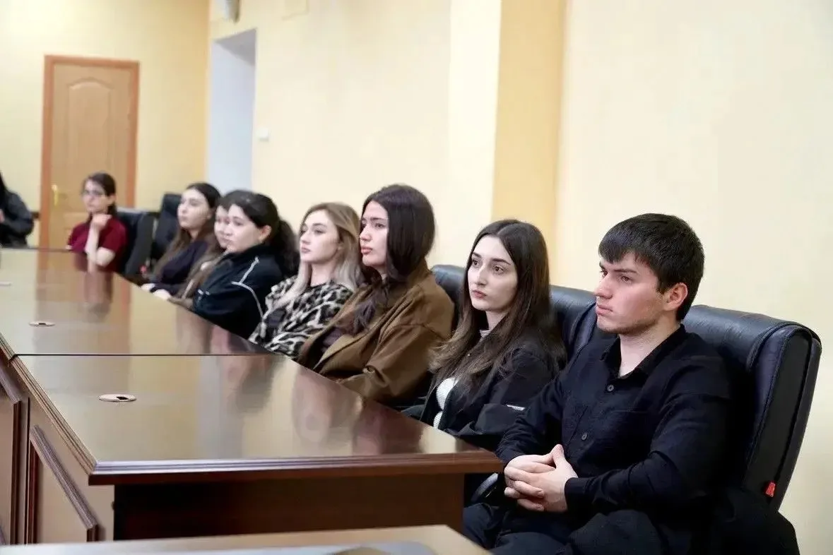 «Победа — дело семейное»: состоялась встреча студентов с ветеранами СВО и представителями филиала фо