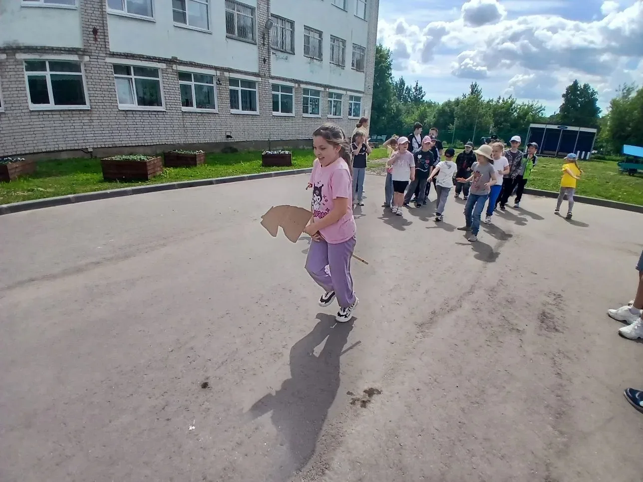 В рамках Года единства народов России в нашем лагере проходят тематические прогулки "Ка...