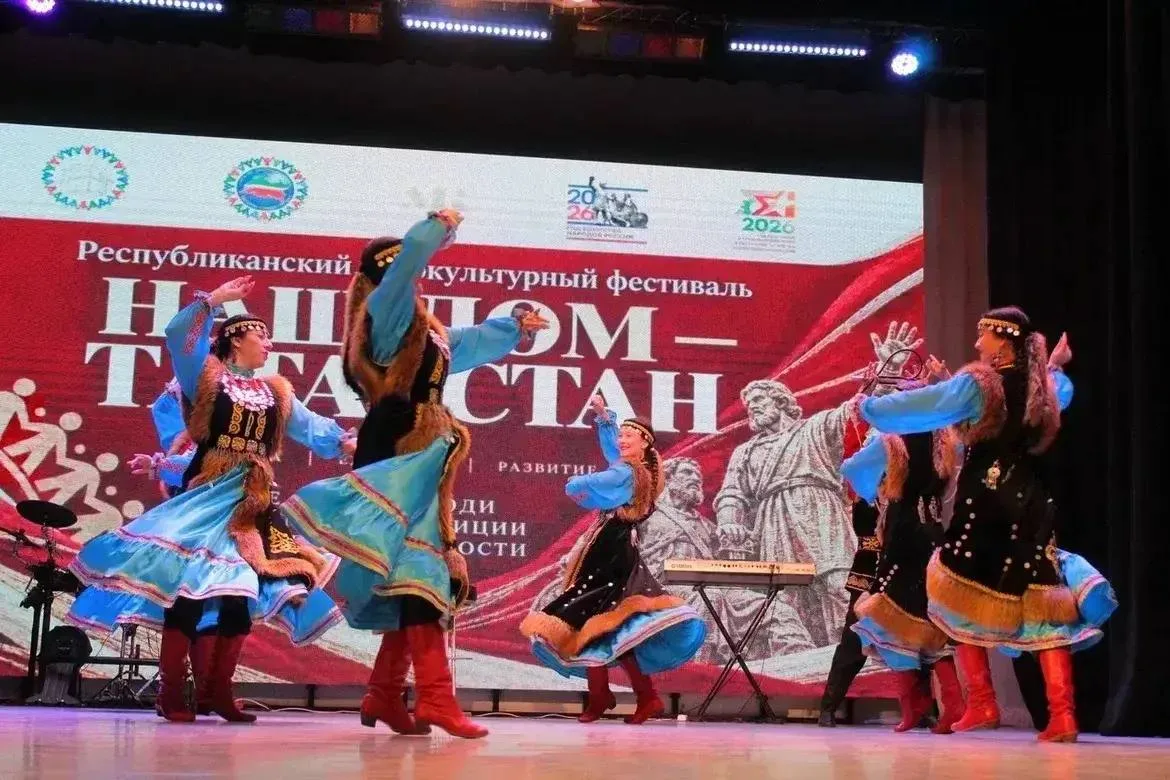 🎭 Арский районный Дом культуры принял зональный этап фестиваля «Татарстан — наш дом».