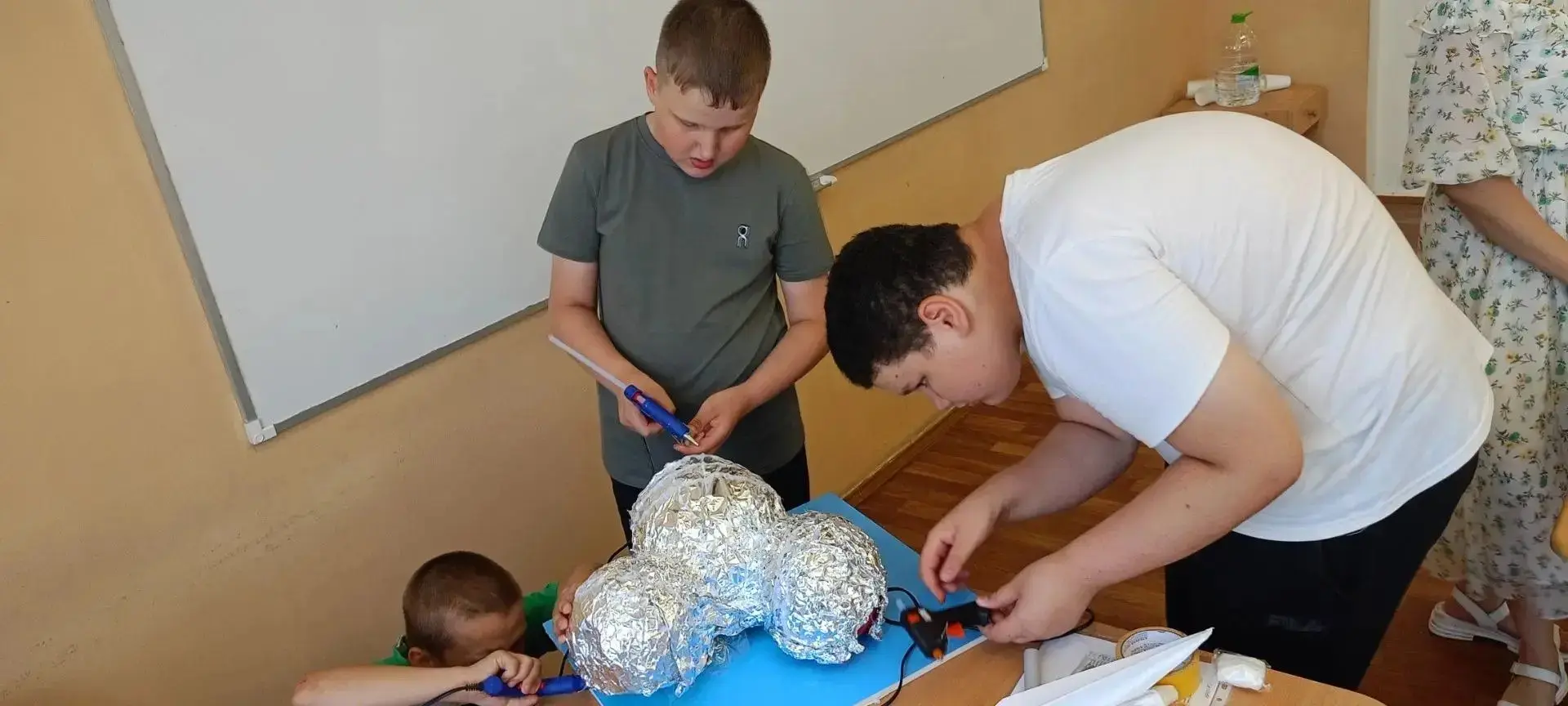 🚀 День, когда сошлись три стихии: инженерия, музыка и логика!

18 июня наш отряд работал над будущи