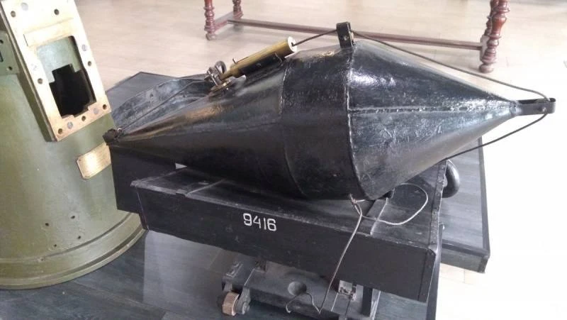 В 1919 году деникинцы минировали Волгу в районе Каменного и Черного яра минами рыбками.