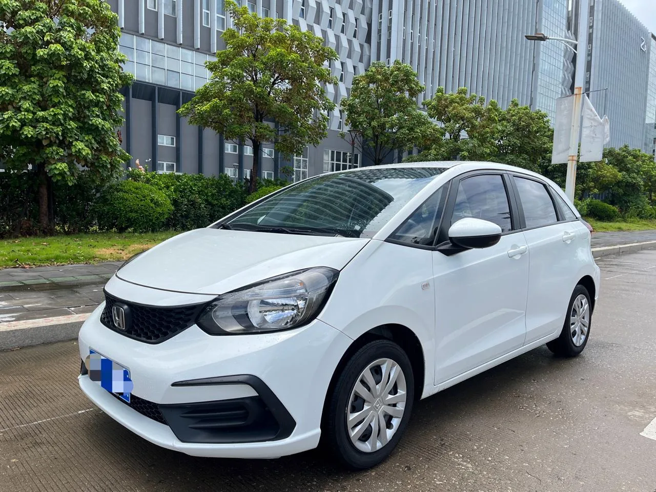 Три бюджетных автомобиля из Китая — до 1,35 млн ₽ под ключ.