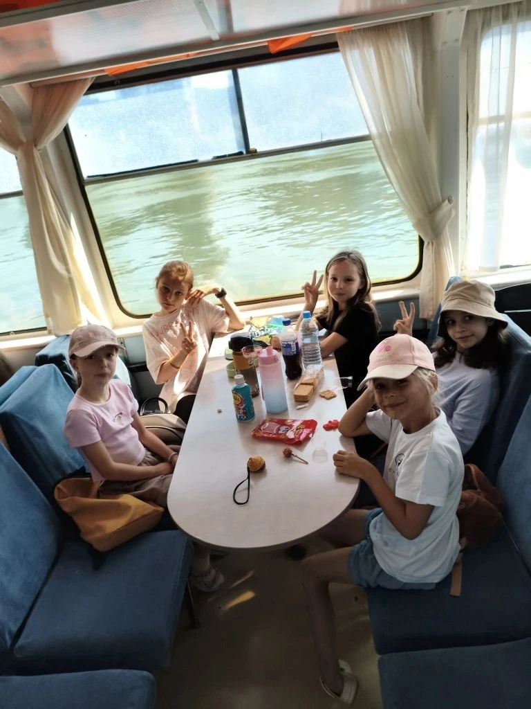 Сегодня наш школьный лагерь покорил водную стихию! 🚢🌊