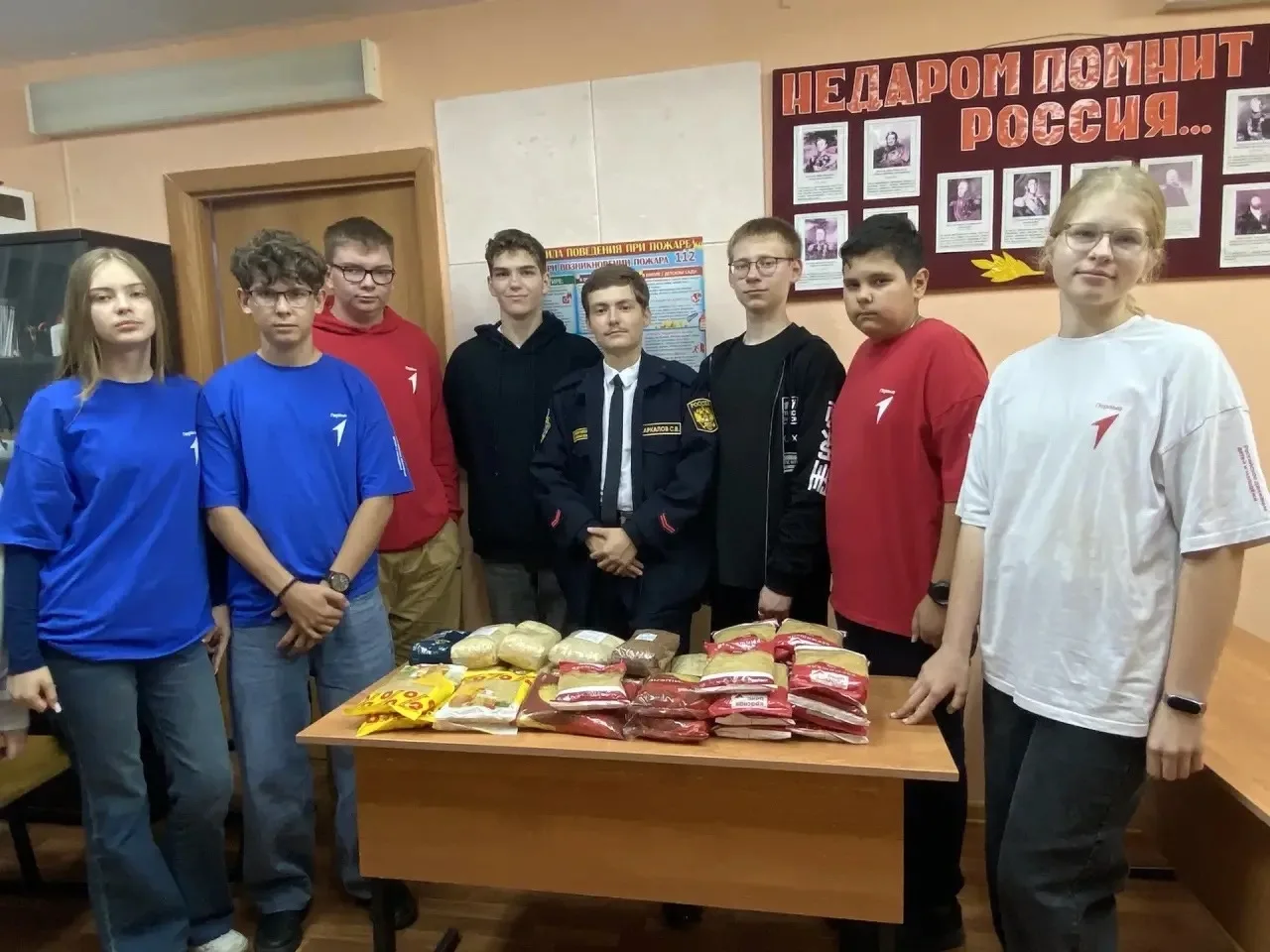 📸 Активисты передали продукты для сублимированных наборов бойцам СВО​