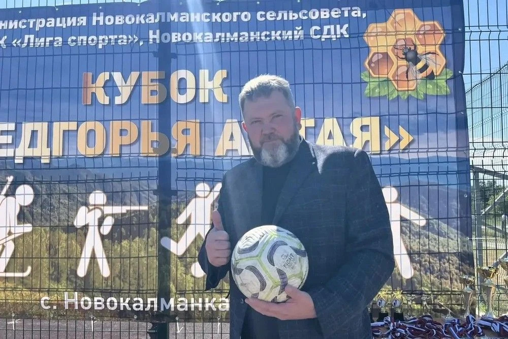 👏 Максим Кочев принял участие в открытии общественного пространства, благоустроенного ...