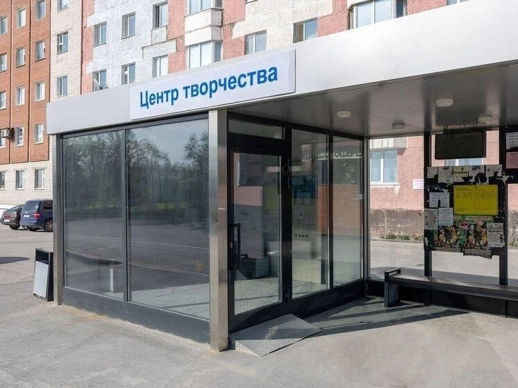 В Новом Уренгое с 1 сентября вновь начали работать тёплые остановки. Павильоны открыты ...