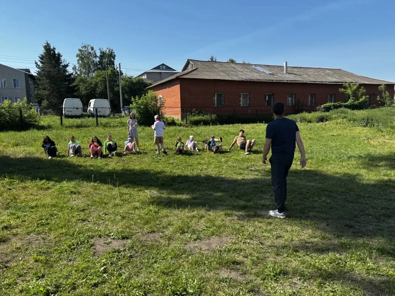 День 8☀️
(10.06)

10 июня в лагере прошёл вдохновляющий и патриотичный день, наполненный творчеством
