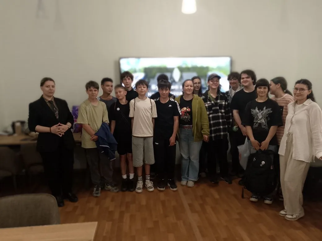 ВЕСЕЛЫЕ КАНИКУЛЫ 👩🏼‍🎓

Сегодня ученики 8а класса совершили познавательную экскурсию в Физико-техн