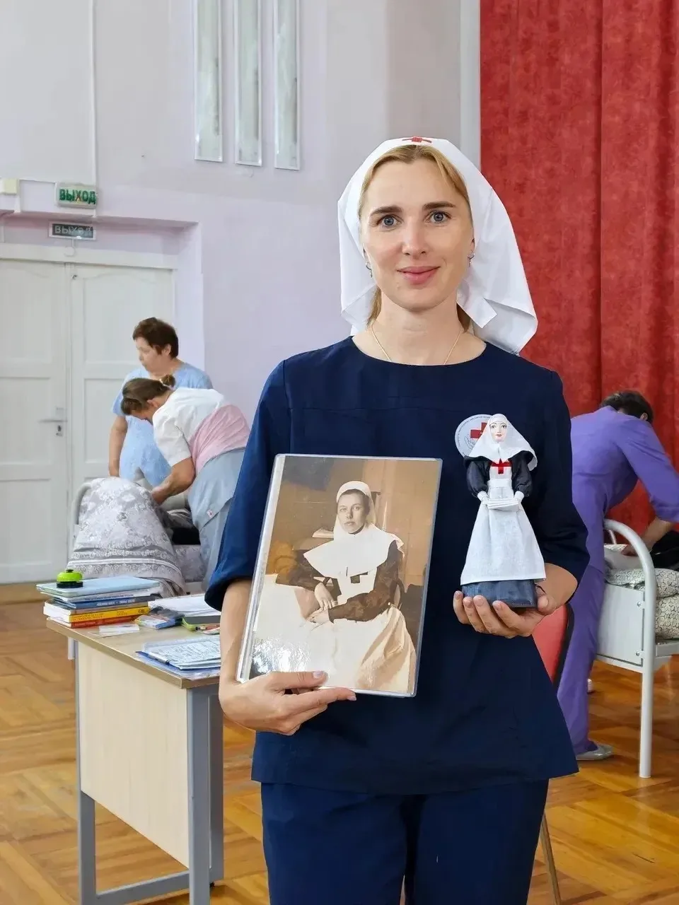 С наступлением осени не только школьники сели за парты, чтобы искать новые знания и взр...