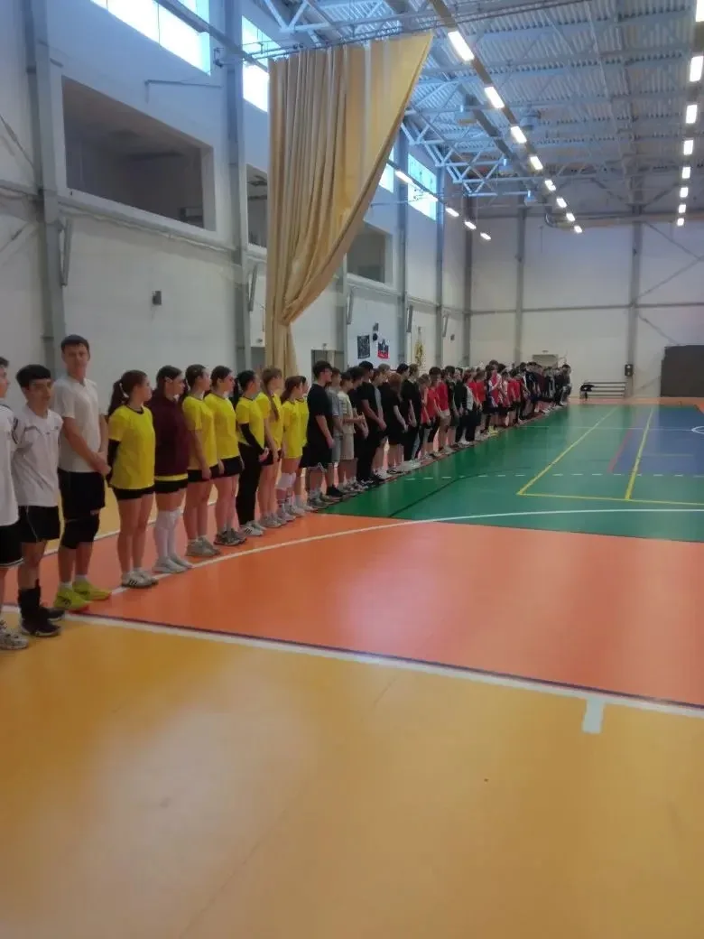 🏐 Победа и призовое место в отборочных соревнованиях по волейболу! В ДЮСШ «Лидер» прошли соревновани